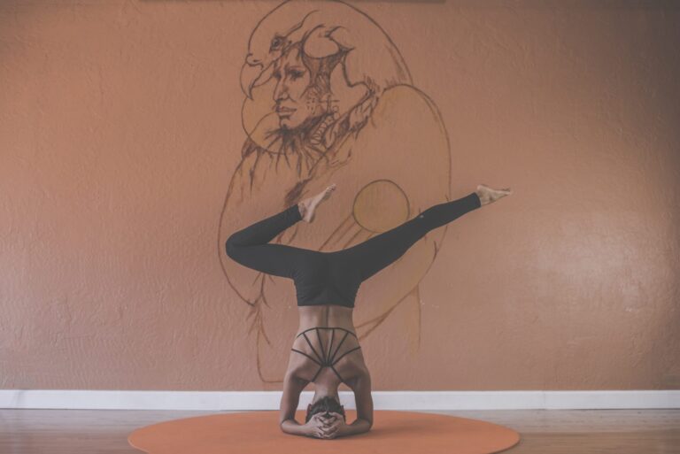 Person demonstrating a standing balance posture, featured image for the "Home Balance Exercises vs Vertigo Program" article